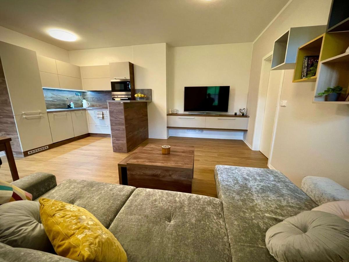Apartamento Polansky Dvur Velké Karlovice Exterior foto